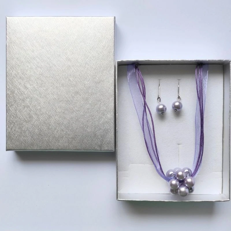 Světle fialová perlová kulička s náušnicemi