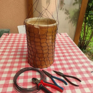 KREATIVNÍ VÍKEND - drátované nádoby
