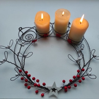 KREATIVNÍ VÍKEND - drátovaný adventní věnec