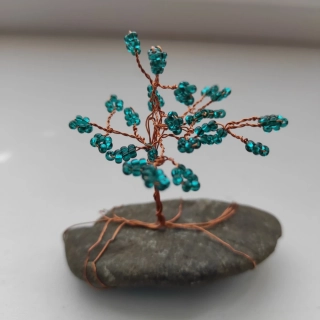 Workshop DRÁTOVANÝ STROMEČEK S KORÁLKY